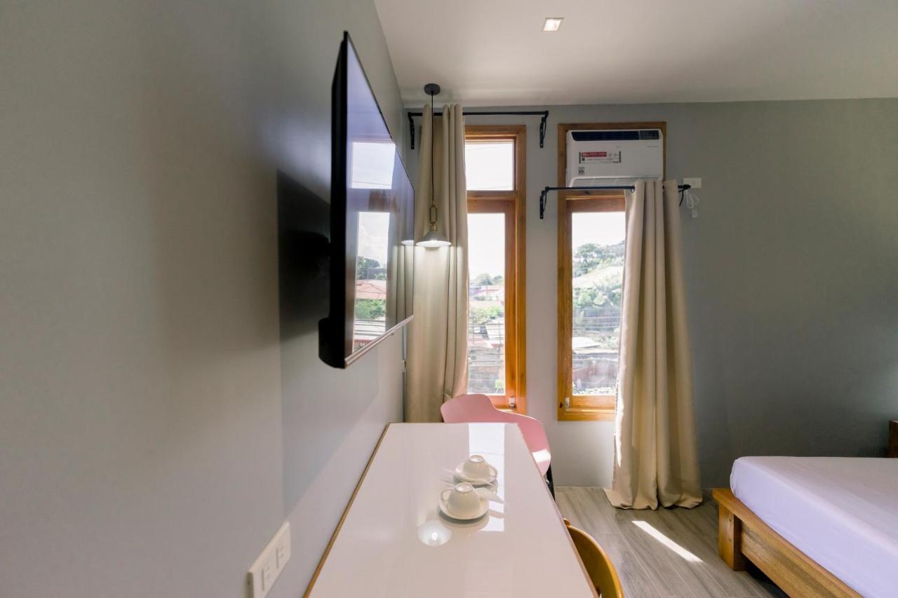 Madonna Hometel And Suites New Pandan Panabo Kültér fotó