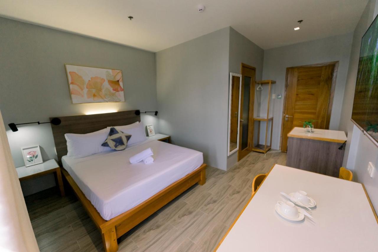 Madonna Hometel And Suites New Pandan Panabo Kültér fotó