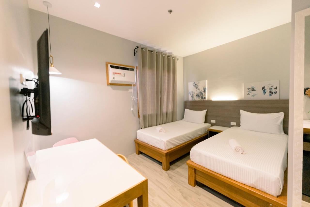 Madonna Hometel And Suites New Pandan Panabo Kültér fotó