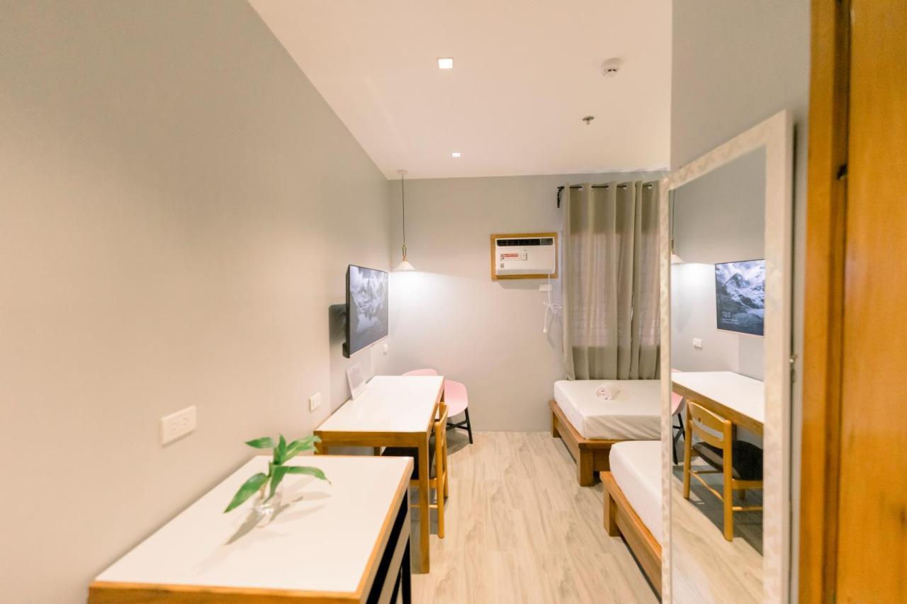 Madonna Hometel And Suites New Pandan Panabo Kültér fotó